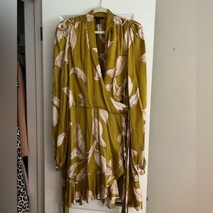 Banana Republic silk dress size XL never worn